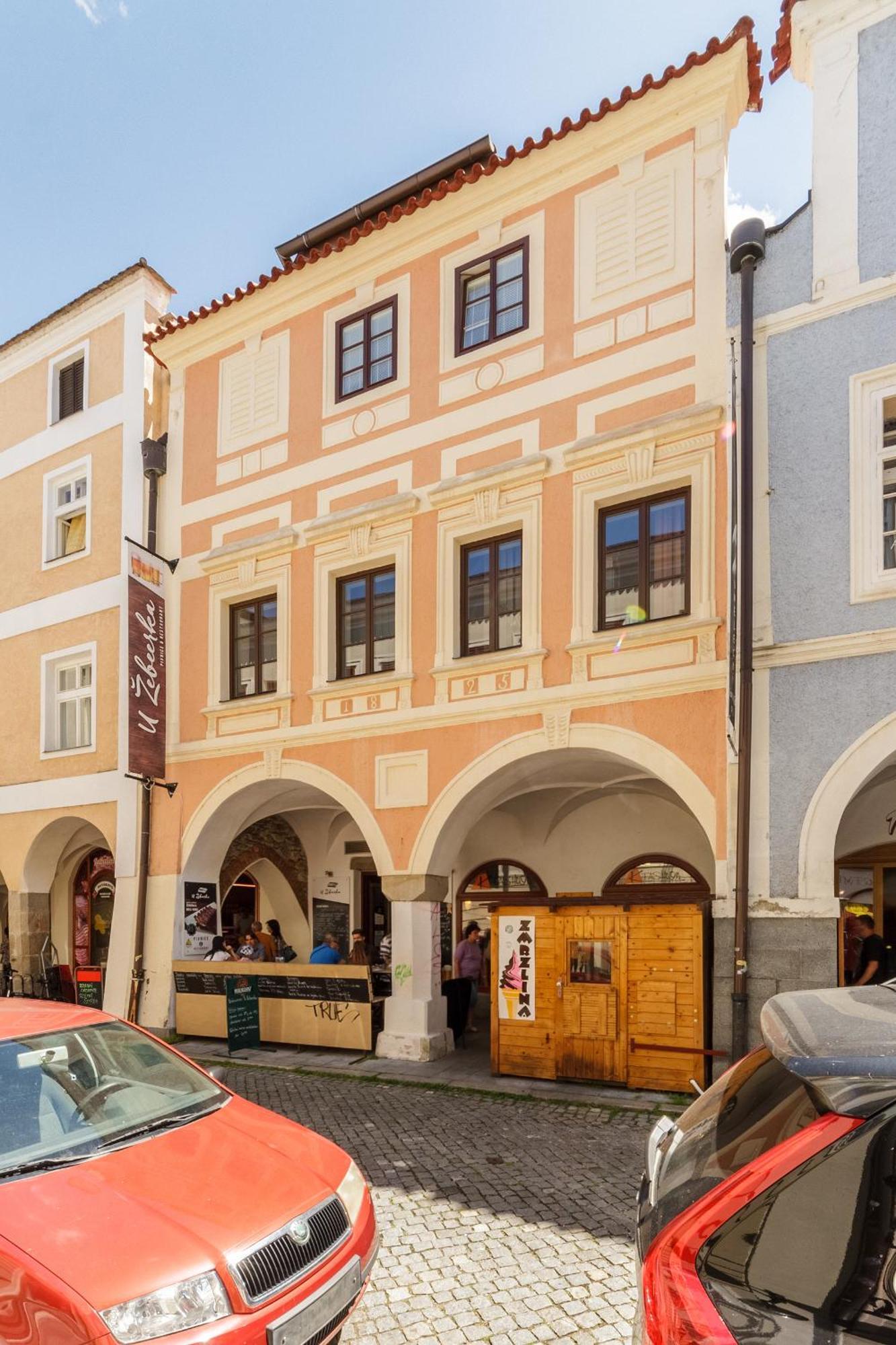 צ'סקה בודיוביצה Old Town Charles Apartments מראה חיצוני תמונה