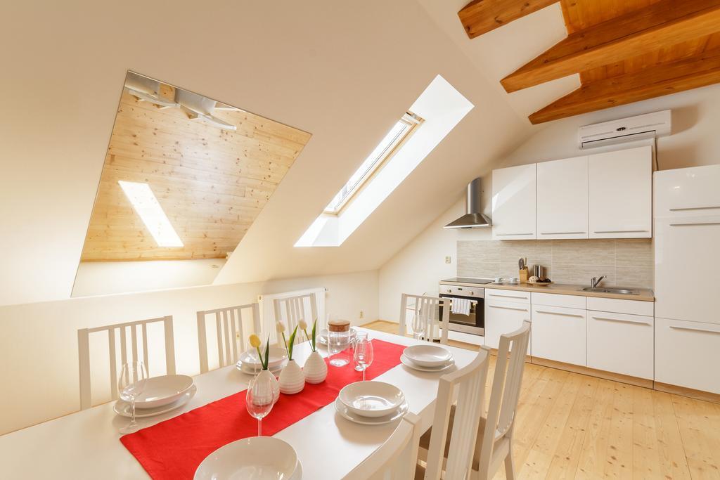 צ'סקה בודיוביצה Old Town Charles Apartments מראה חיצוני תמונה